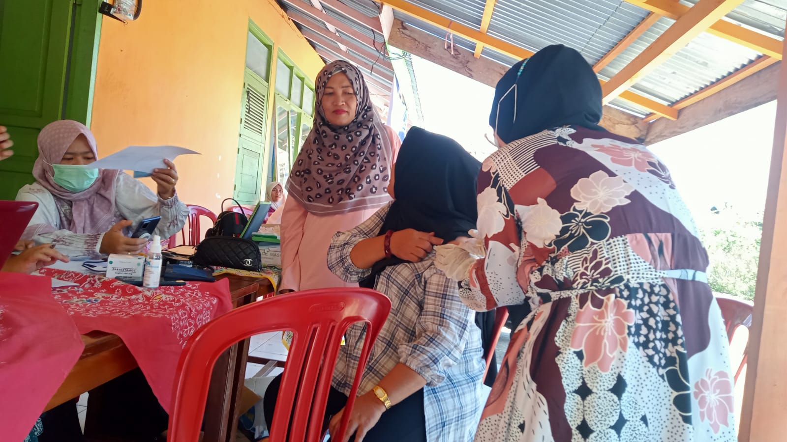 Vaksinasi Covid 19 Booster di Kecamatan Silaut 22 April 2022